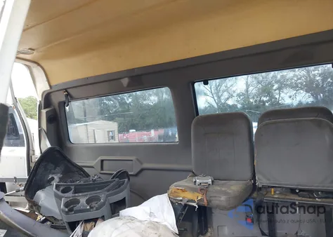 2011 Ford E-150 Commercial z USA, uszkodzony, nr VIN 1FTNE1EW6BDA45742